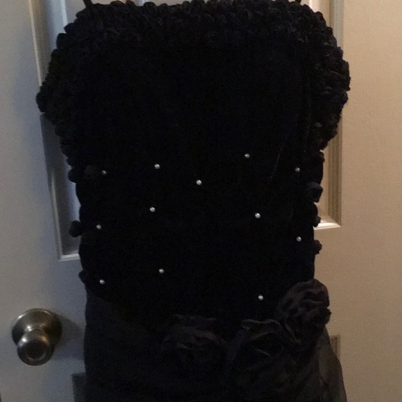 Von Lancelot designer Gowns - Picture 5 of 8